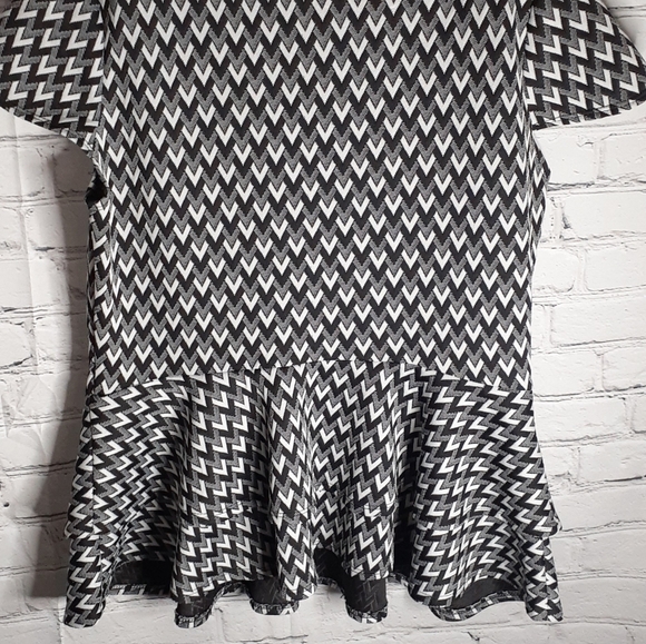 Ashley Stewart 14/16 White & Black Peplum Top - Picture 4 of 4